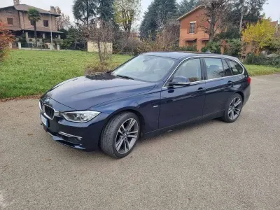 Usata BMW 335 Luxury Line 306 CV (225 kW) 2014 Blu/azzurro Station wagon