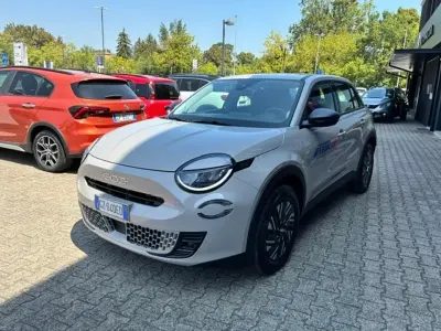 Usata Fiat 600 110 CV (80 kW) 2025 Beige SUV