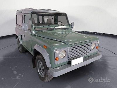 Usata Land Rover Defender 86 CV (63 kW) 1988 Verde SUV