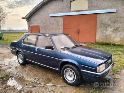 Usata Alfa Romeo 90 132 CV (97 kW) 1987 Blu Berlina