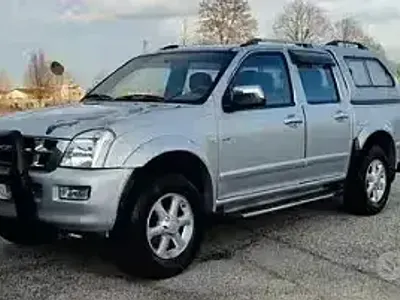 Usata Isuzu D-Max 131 CV (96 kW) 2006 Grigio Pick-up