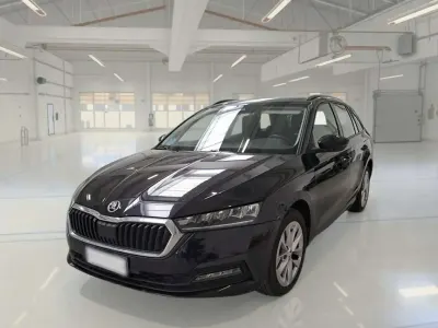 Usata Skoda Octavia Executive 150 CV (110 kW) 2022 Nero Station wagon