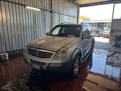 Usata SsangYong Rexton II 165 CV (121 kW) 2007 Grigio SUV