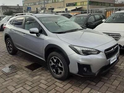 Usata Subaru XV Style 114 CV (83 kW) 2018 Argento SUV