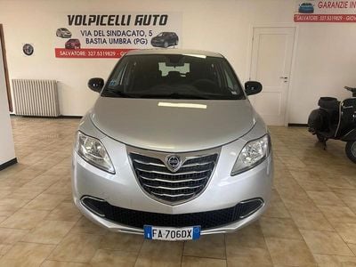 Usata Lancia Ypsilon 95 CV (69 kW) 2015 Grigio Utilitaria
