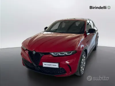Begagnad Alfa Romeo Tonale Edizione Speciale 131 HK (96 kW) 2022 Röd SUV