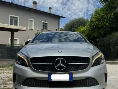 Usata Mercedes A200 136 CV (100 kW) 2017 Grigio Berlina