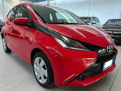 Usata Toyota Aygo X-wave 69 CV (50 kW) 2015 Rosso Utilitaria