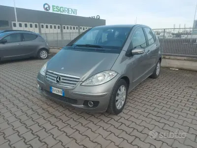 Usata Mercedes A180 Elegance 82 CV (60 kW) 2008 Grigio Berlina
