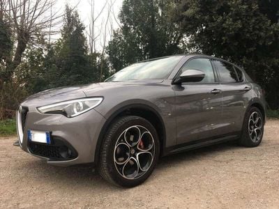 Second-hand Alfa Romeo Stelvio Executive 210 CP (154 kW) 2019 Gri SUV
