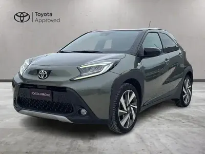 Usata Toyota Aygo X Lounge 72 CV (52 kW) 2022 Verde SUV
