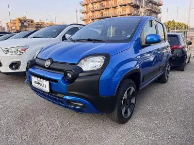 Usata Fiat Panda Cross Cross 85 CV (62 kW) 2023 Blu Utilitaria