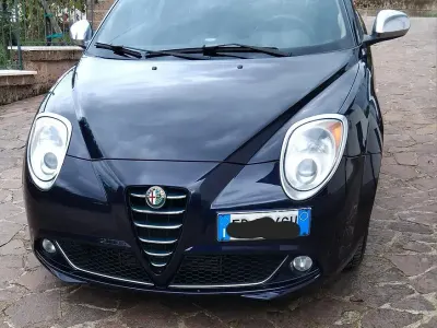 Usata Alfa Romeo MiTo 85 CV (62 kW) 2013 Viola Utilitaria