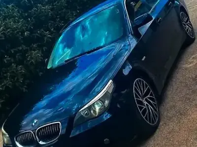 Usata BMW 525 197 CV (144 kW) 2007 Bluazzurro Station wagon