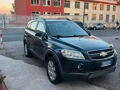 Usata Chevrolet Captiva 150 CV (110 kW) 2007 Grigio SUV