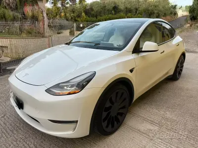 Usata Tesla Model Y Performance 185 kW (252 CV) 2023 Bianco SUV