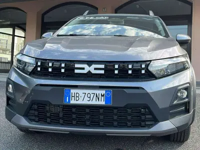 Nuova Dacia Sandero Expression 110 CV (80 kW) 2026 Grigio scisto Berlina