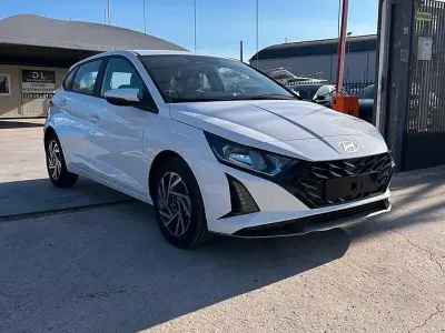 Nuova Hyundai i20 100 CV (73 kW) 2026 Bianco Utilitaria