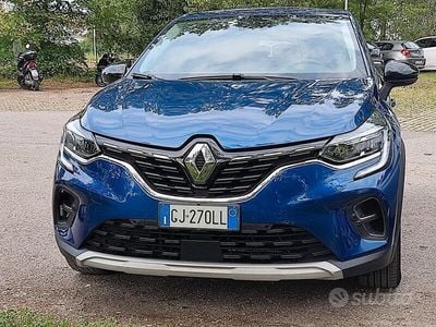 Usata Renault Captur 94 CV (69 kW) 2022 Blu SUV