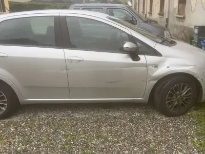 Usata Fiat Punto Active 69 CV (50 kW) 2012 Utilitaria