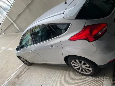 Usata Ford Focus Titanium 120 CV (88 kW) 2016 Grigio Berlina