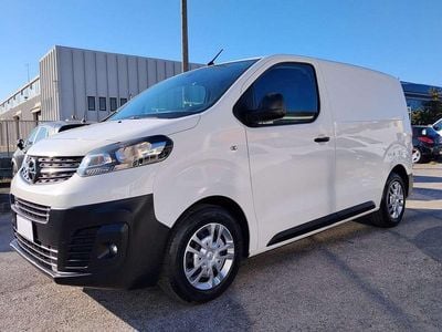 Usata Opel Vivaro 101 CV (74 kW) 2020 Bianco Monovolume
