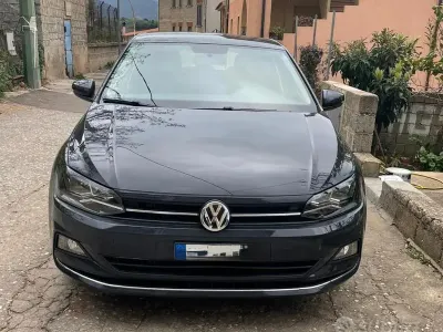 Begagnad VW Polo Highline 95 HK (69 kW) 2018 Grå Halvkombi