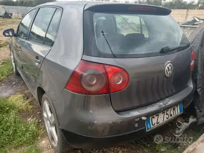 Usata VW Golf V 105 CV (77 kW) 2005 Utilitaria