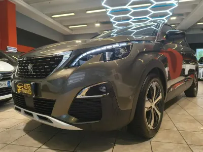 Usata Peugeot 5008 GT-line 131 CV (96 kW) 2019 Giallo SUV