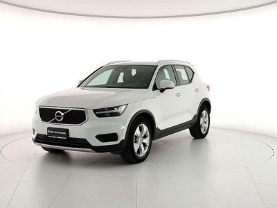 Usata Volvo XC40 Momentum 163 CV (119 kW) 2020 Bianco SUV