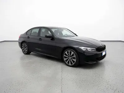 Begagnad BMW 318 Luxury Line 156 HK (114 kW) 2023 Sedan
