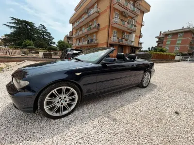 Usata BMW 320 Cabriolet 150 CV (110 kW) 2005 Blu Cabrio