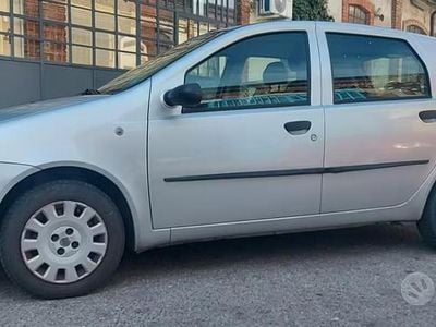 Brugt Fiat Punto Classica 60 HK (44 kW) 2009 Grå Hatchback