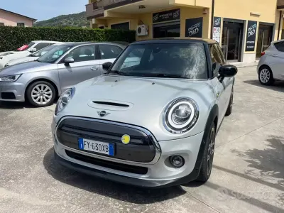 Usata Mini Cooper S 75 kW (102 CV) 2020 Grigio Utilitaria