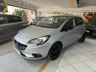 Usata Opel Corsa Innovation 75 CV (55 kW) 2019 Grigio Utilitaria