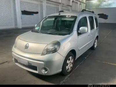 Usata Renault Kangoo 90 CV (66 kW) 2013 Grigio Monovolume
