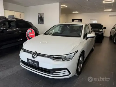 Usata VW Golf VIII Style 116 CV (85 kW) 2021 Bianco Berlina