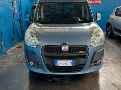 Usata Fiat Doblò 105 CV (77 kW) 2011 Blu Monovolume