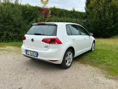 Usata VW Golf VII 110 CV (80 kW) 2016 Bianco Berlina