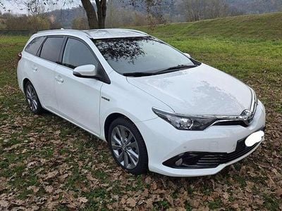 Usata Toyota Auris Touring Sports Active 99 CV (72 kW) 2017 Station wagon