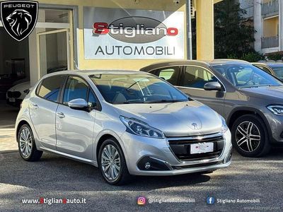 Grigio Usata 2016 Peugeot 208 Allure Utilitaria | 9899 € (Molto cara)