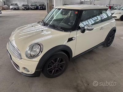 Begagnad Mini Cooper 90 HK (66 kW) 2007 Beige Halvkombi