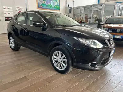 Używany Nissan Qashqai Tekna 110 KM (80 kW) 2014 Czarny SUV