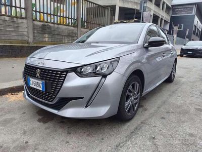 Usata Peugeot 208 Active 75 CV (55 kW) 2022 Argento Utilitaria