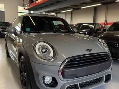 Usata Mini John Cooper Works 102 CV (75 kW) 2018 Moonwalk grey Utilitaria
