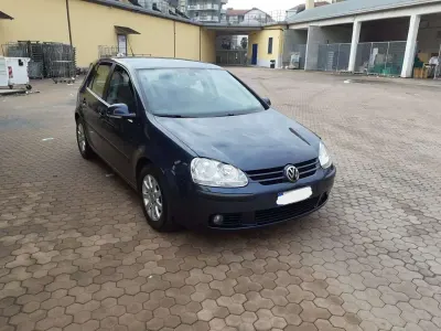 Usado VW Golf V 105 CV (77 kW) 2007 Gris Utilitario