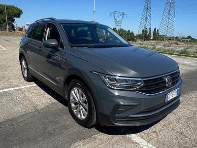 Usata VW Tiguan Elegance 150 CV (110 kW) 2021 Grigio SUV