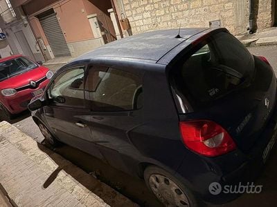 Usata Renault Clio II 58 CV (42 kW) 2009 Blu