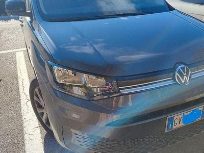 Usata VW Caddy Life 114 CV (83 kW) 2024 Grigio Monovolume