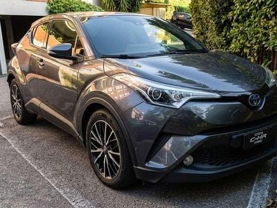 Usata Toyota C-HR Lounge 98 CV (72 kW) 2017 SUV